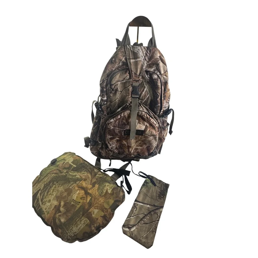 CamelBak Ranger  Backpack Realtree Camo + Bunsaver Seat Cushion Set